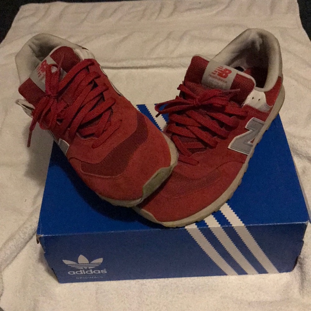 Used good condition Red new balance 574